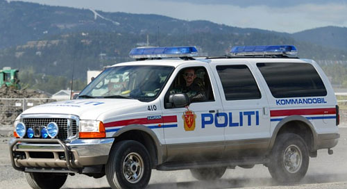 NORSK POLITIBIL | NORWEGISCHEN POLIZEIFAHRZEUGE| NORWEGIAN POLICE CAR| Foto: Bilforumet